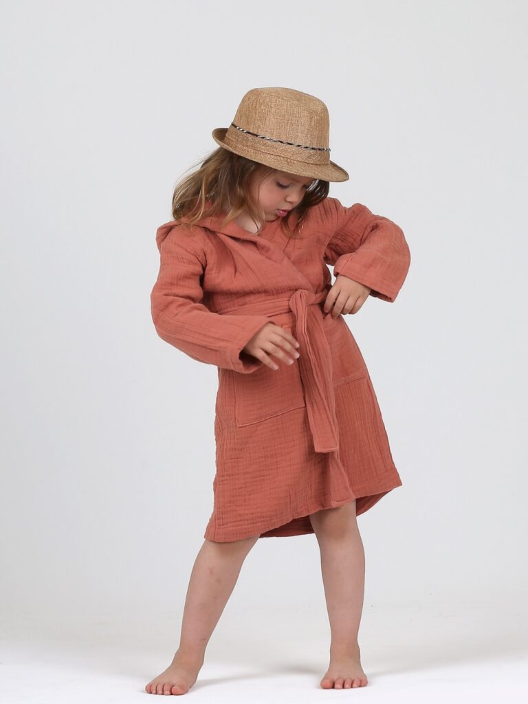 child-bathrobe-multi-muslin-crinkle-4-layer-fabric-terracota-blanket-throw-bibs-poncho-baby-kids-manufacturer-supplier-home-textile